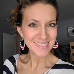 Meet your Posher, Jena